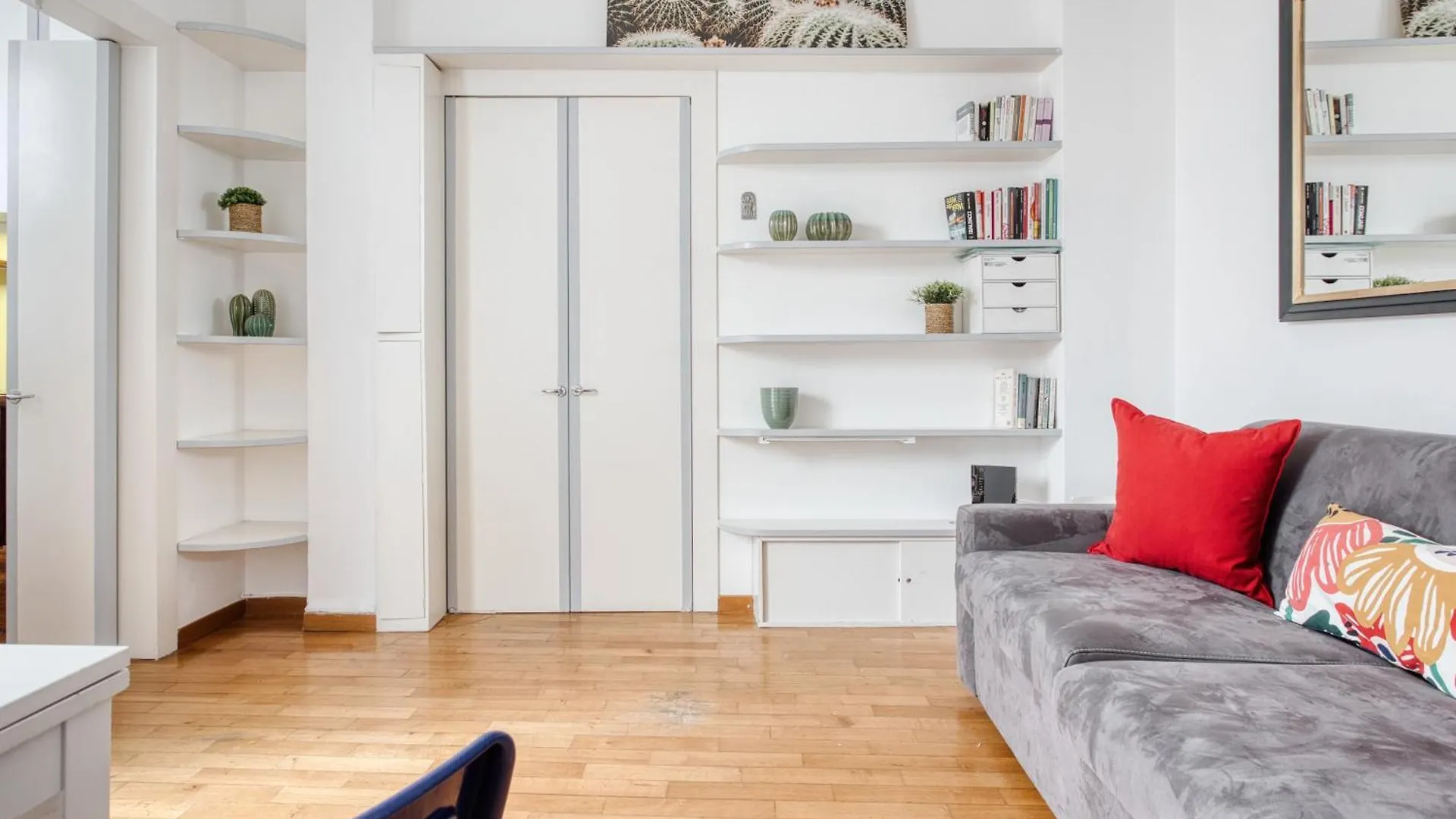 Morning View Over Milan Apartment
